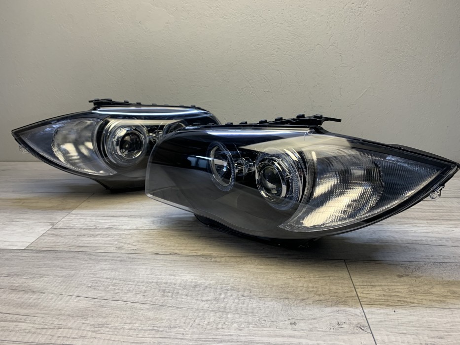 Передні фари BMW E87/ E81/ E82/ E88 чорні з кільцями