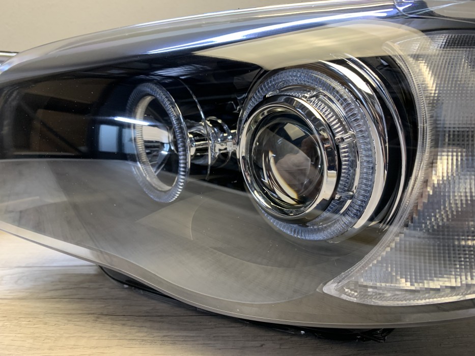 Передні фари BMW E87/ E81/ E82/ E88 чорні з кільцями