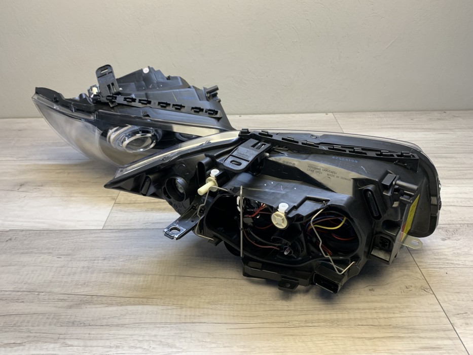 Передні фари BMW E87/ E81/ E82/ E88 чорні з кільцями