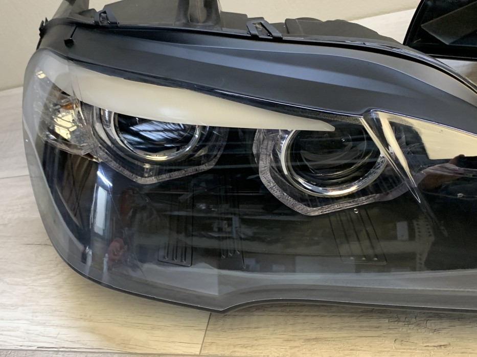 Передні фари BMW X5 E70 дорестайл з 3D діодними кільцями