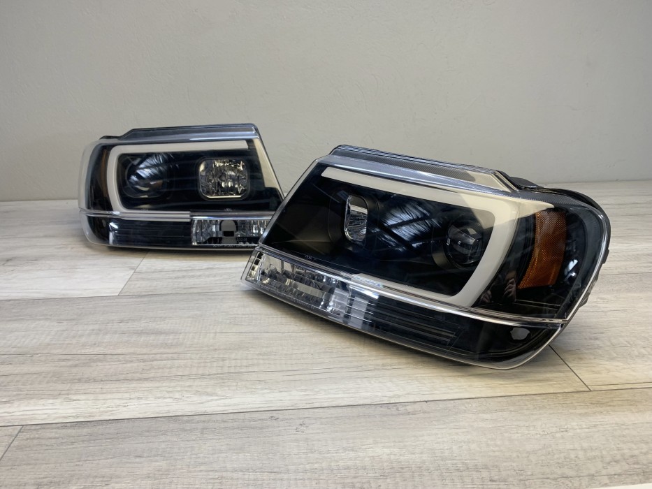 Передні фари Jeep Grand Cherokee WJ чорні, led габарити