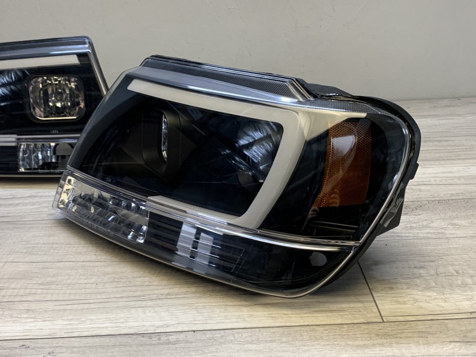 Передні фари Jeep Grand Cherokee WJ чорні, led габарити