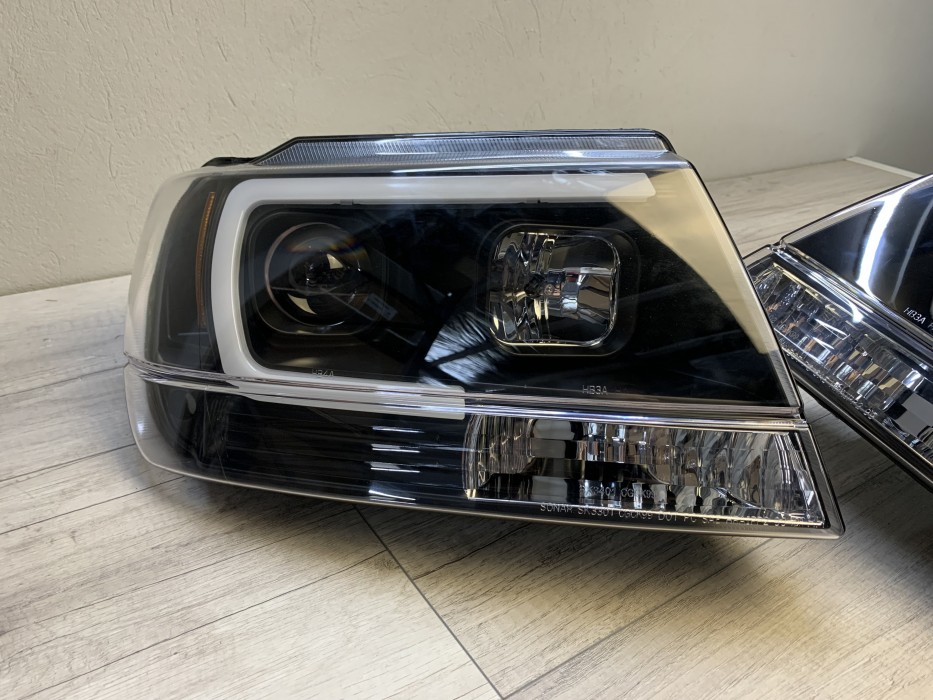 Передні фари Jeep Grand Cherokee WJ чорні, led габарити