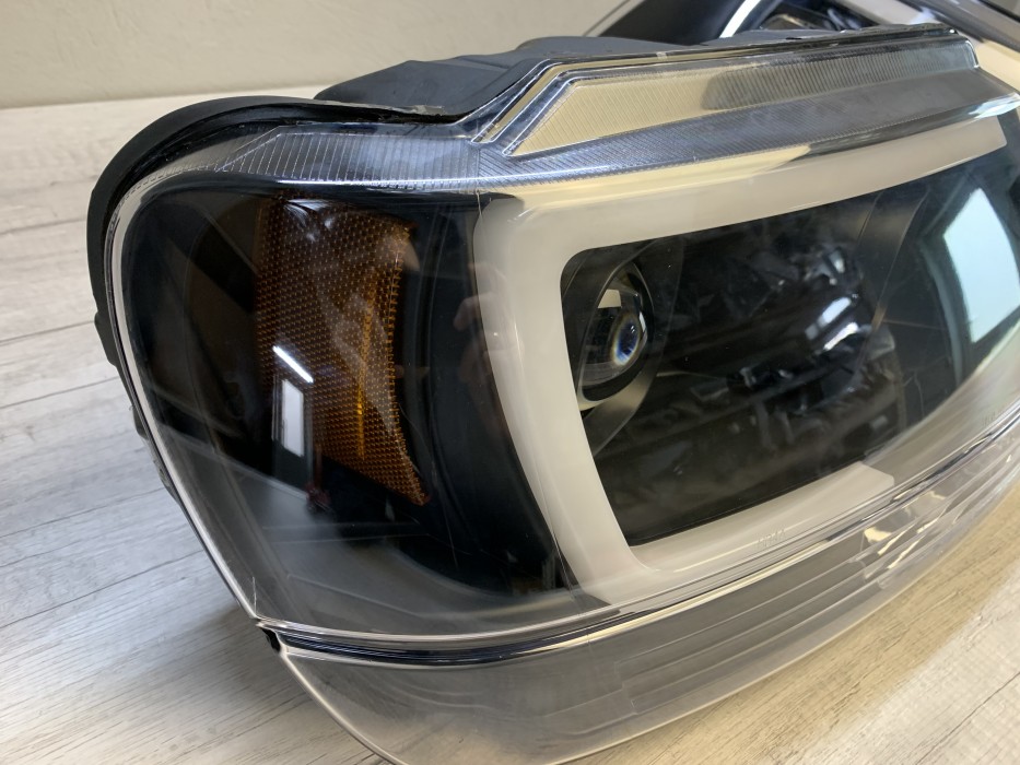 Передні фари Jeep Grand Cherokee WJ чорні, led габарити