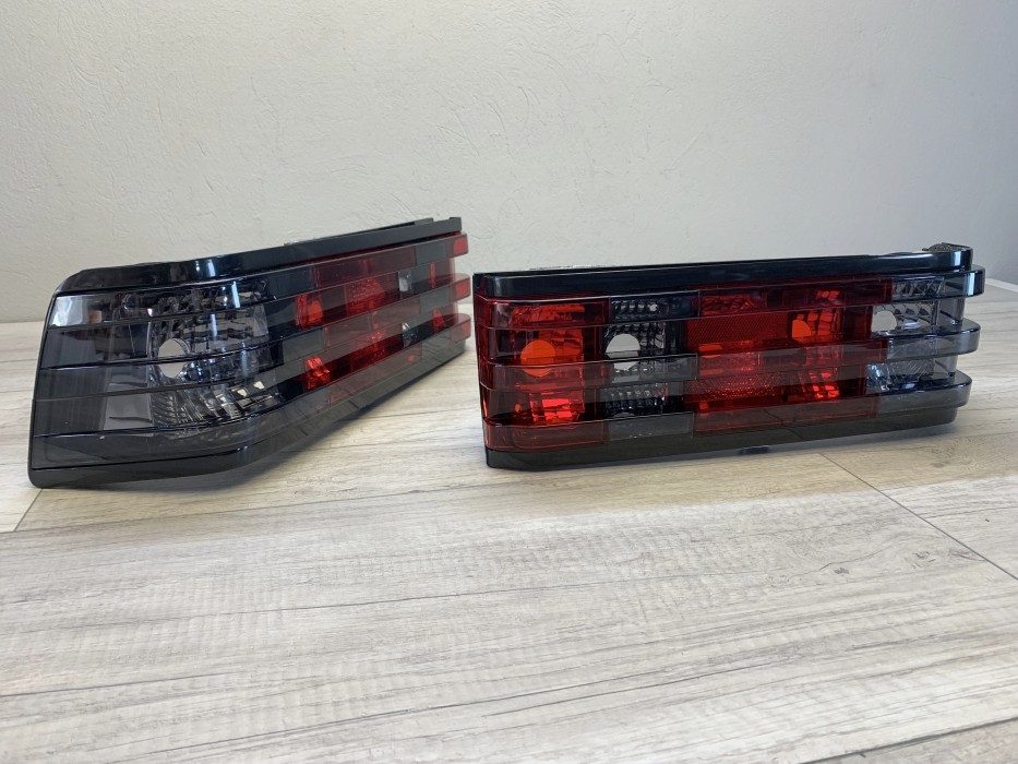 Тоновані ліхтарі задні Mercedes W201 / 190