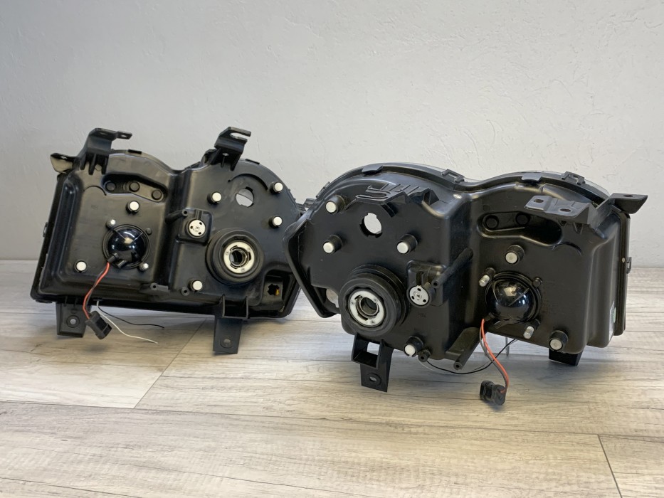 Чорні фари передні Jeep Grand Cherokee WK 05-08 tube lights