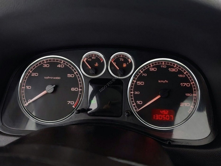 Декоративні кільця в щиток приладів Peugeot 307