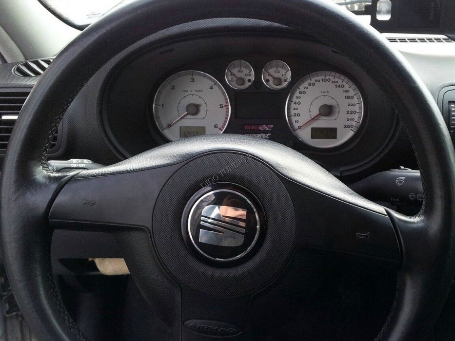 Кільця в щиток приладів Seat Leon I / Toledo II / Cordoba I FL / Ibiza II FL