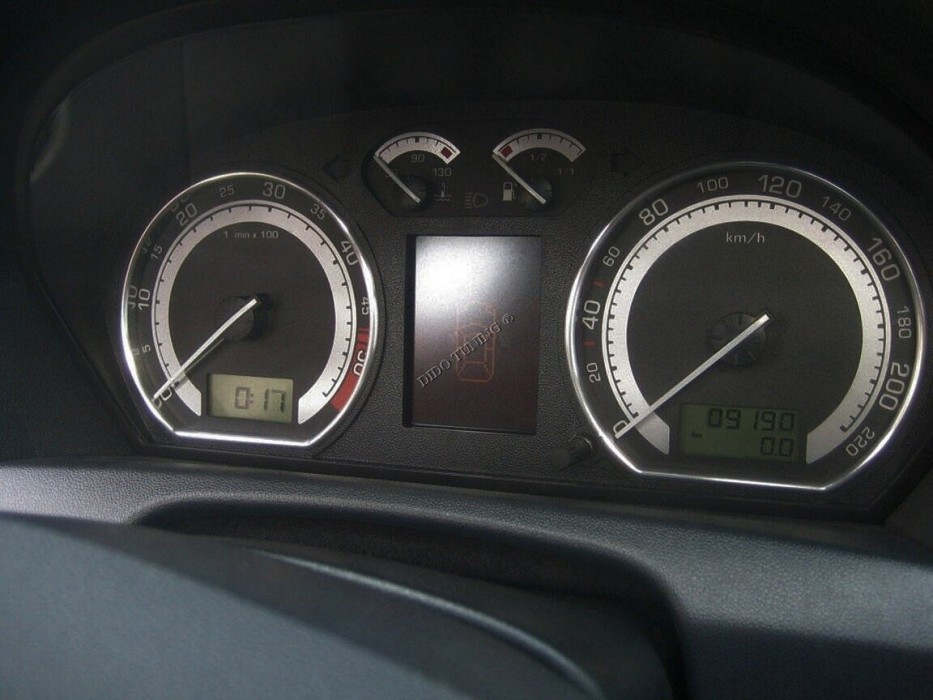 Хром кільця в щиток приладів Skoda Fabia I