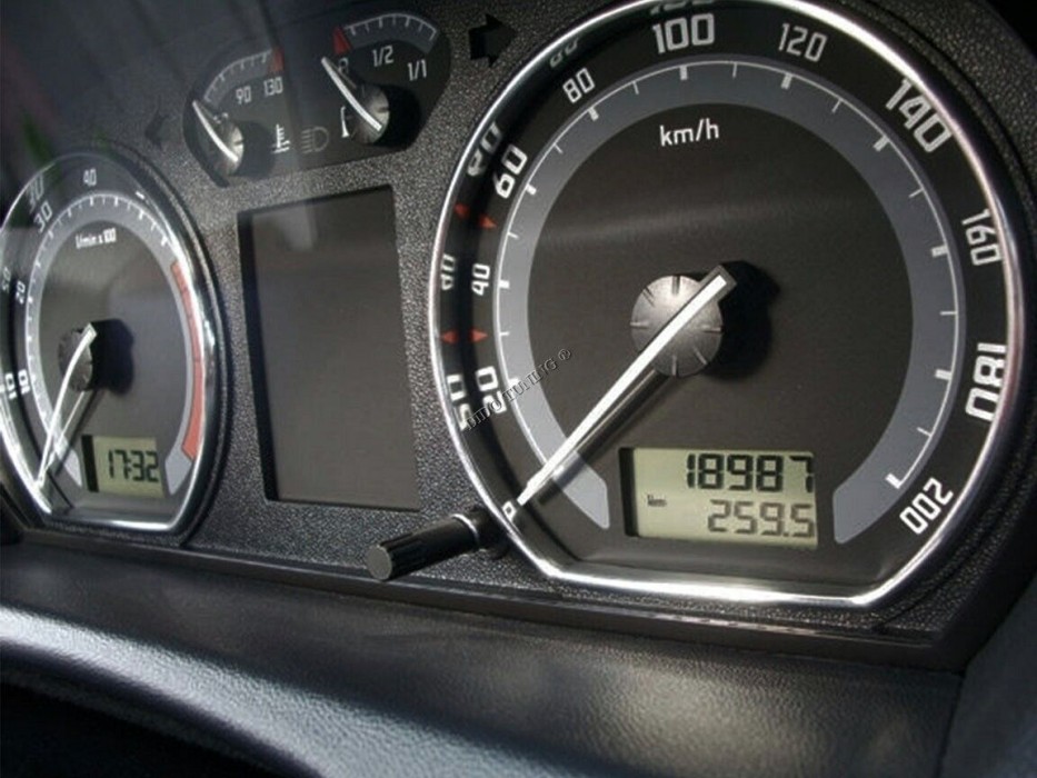 Хром кільця в щиток приладів Skoda Fabia I