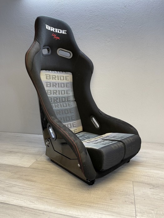 Спортивне сидіння (ковш) GTR Welur Bride Black Grey