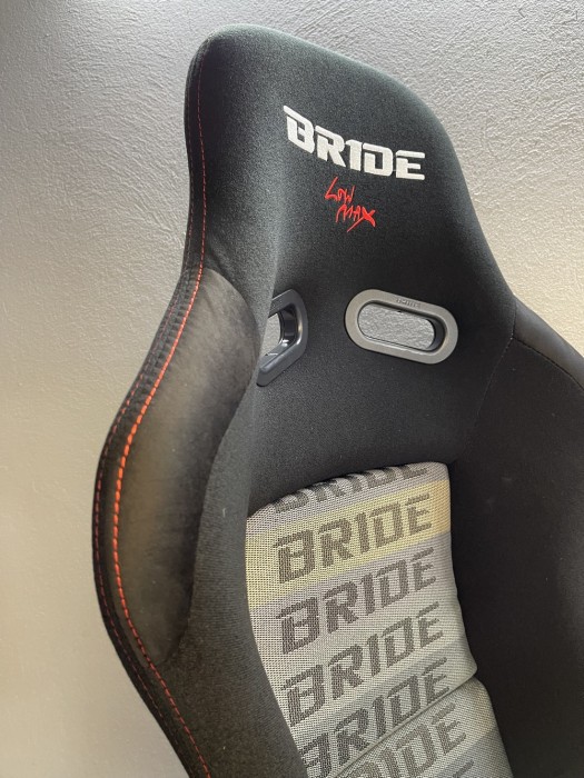 Спортивне сидіння (ковш) GTR Welur Bride Black Grey