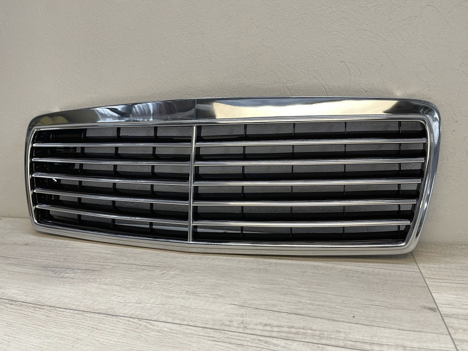 Решетка радиатора Mercedes W210 стиль Avantgarde