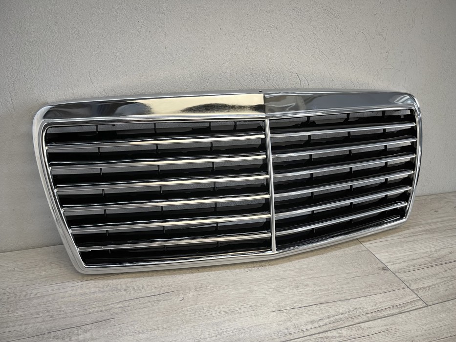 Решітка радіатора Mercedes E W124 стиль Avantgarde рестайл