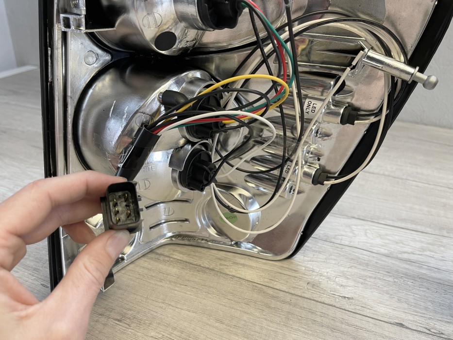 Тюнінгові задні ліхтарі JEEP Grand Cherokee WJ чорні