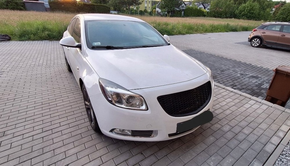 Решітка радіатора OPEL INSIGNIA у стилі OPC чорна матова