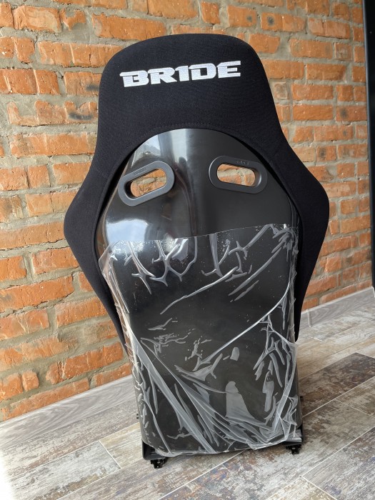 Сидіння ковш автомобільне GTR велюр Bride Black
