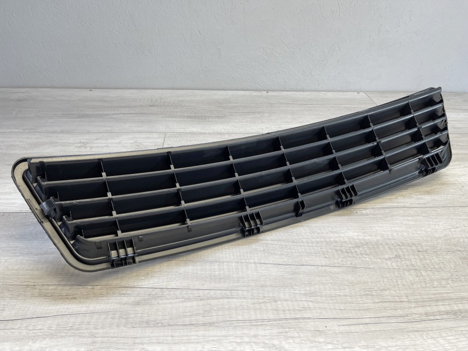 Тюнінгова решітка радіатора Audi A6 C5 дорестайлінг чорна