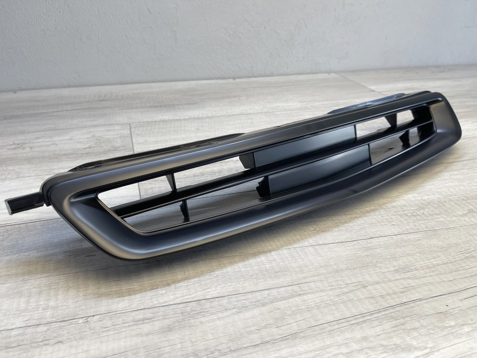 Решітка радіатора Honda Civic VI тюнінгова чорна