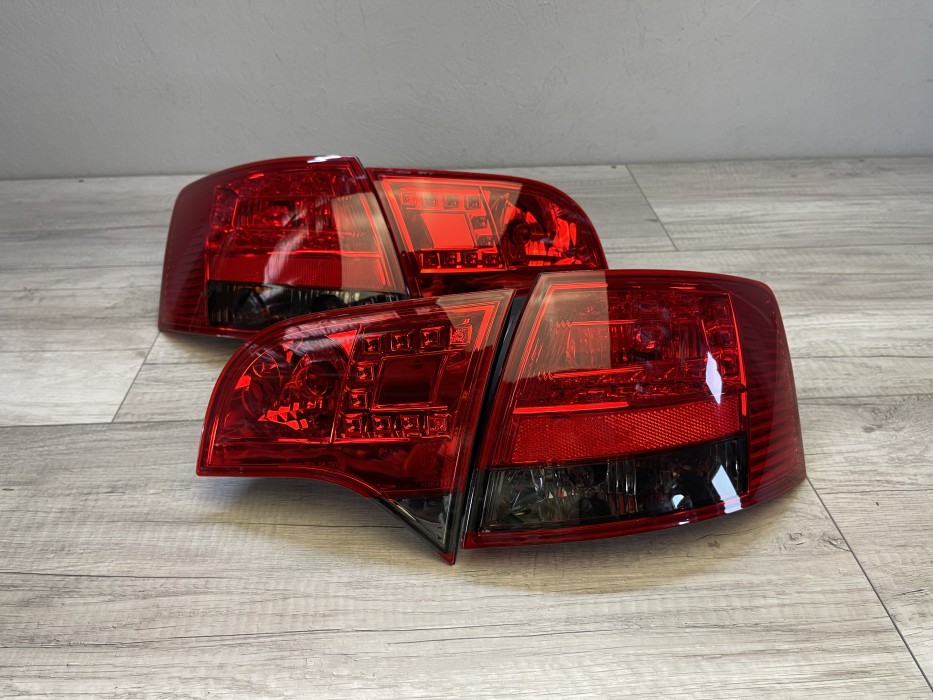Ліхтарі задні тюнінгові з діодами Audi A4 B7 avant red-smoke