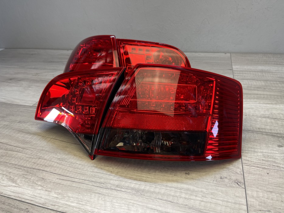 Ліхтарі задні тюнінгові з діодами Audi A4 B7 avant red-smoke