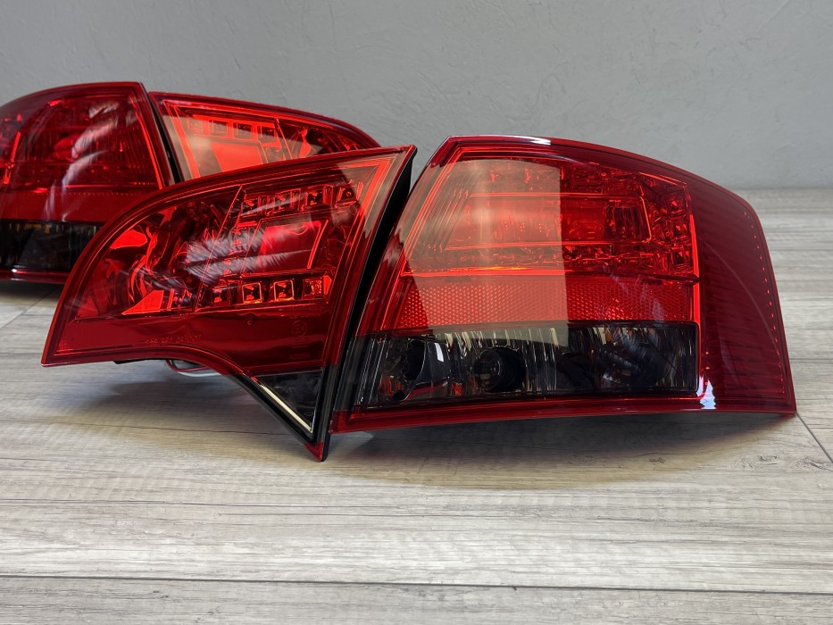 Ліхтарі задні тюнінгові з діодами Audi A4 B7 avant red-smoke
