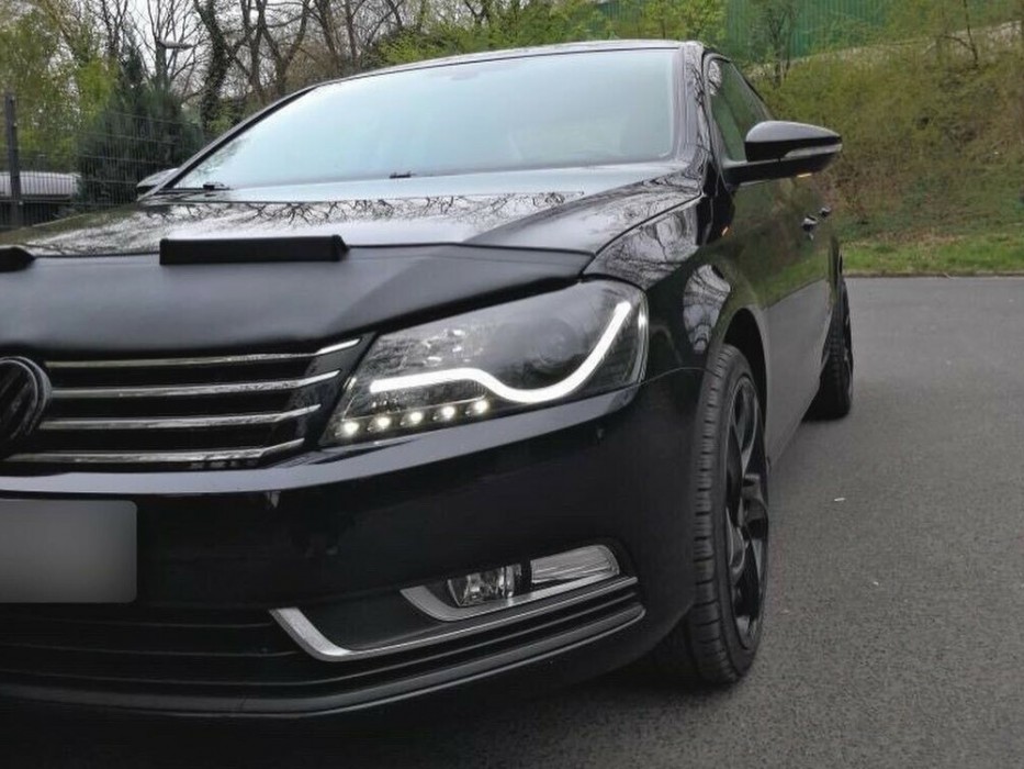 Тюнінгові передні фари VW Passat B7 з LED габаритами