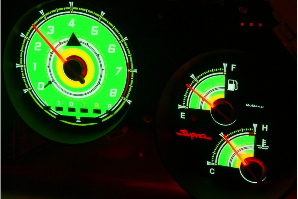 Вставки, що світяться в щиток приладів Toyota Supra вар. 3