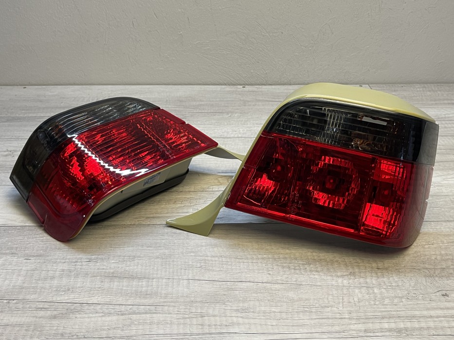 Тюнінгові задні ліхтарі BMW E36 універсал red-smoke