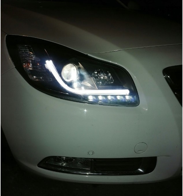 Чорні тюнінг передні фари з діодами OPEL INSIGNIA