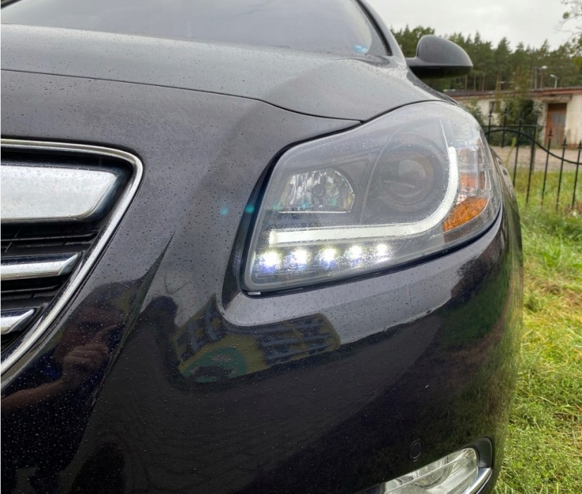 Чорні тюнінг передні фари з діодами OPEL INSIGNIA
