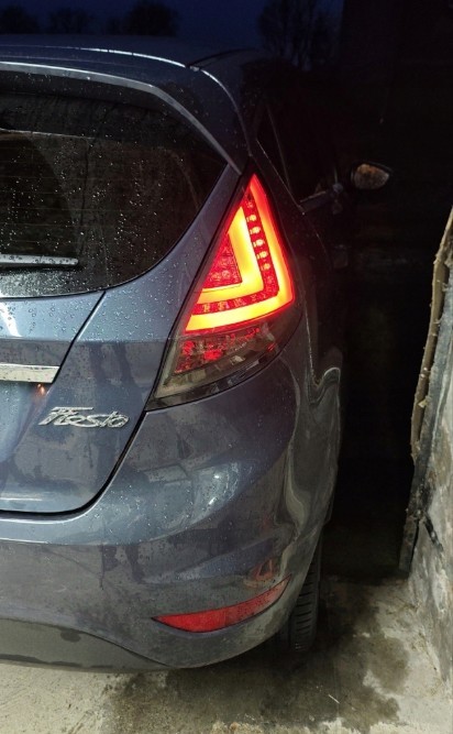 Led задние фонари FORD FIESTA MK7 HB 2012-2015 тонированные