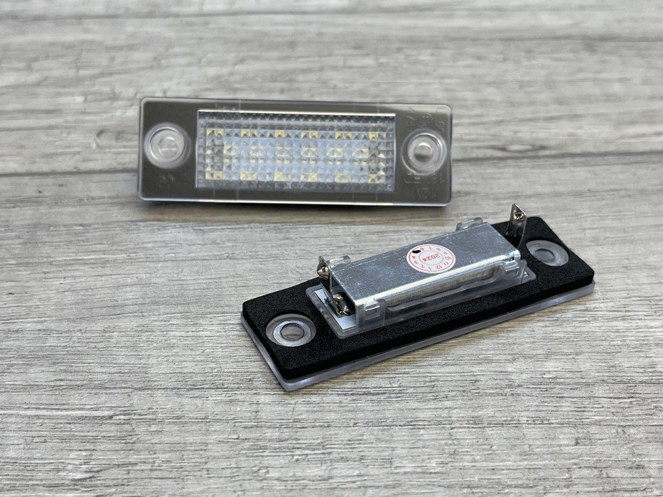 LED підсвітка номера VW Golf Passat Caddy T5 Touran / Skoda Superb