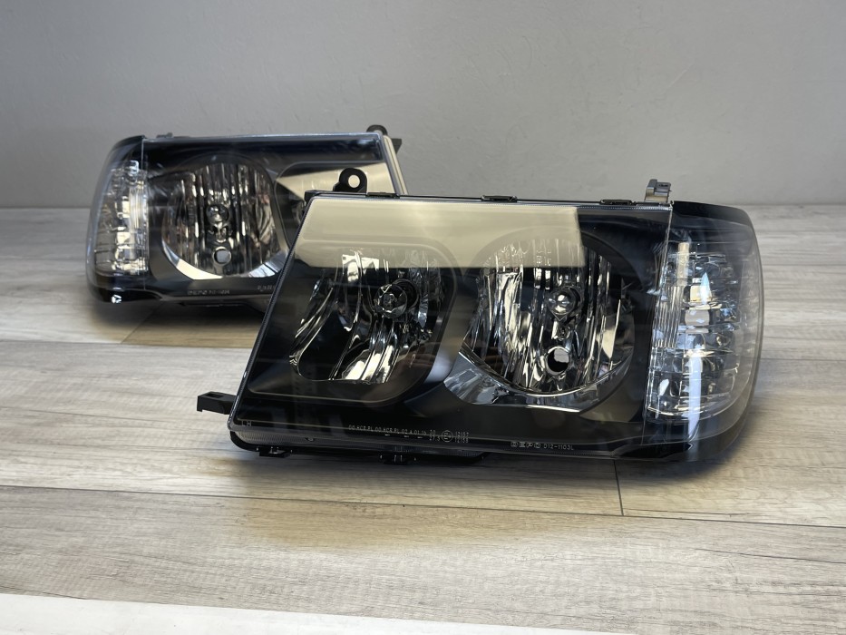 Чорні фари передні Toyota Land Cruiser FJ100 1998-2004