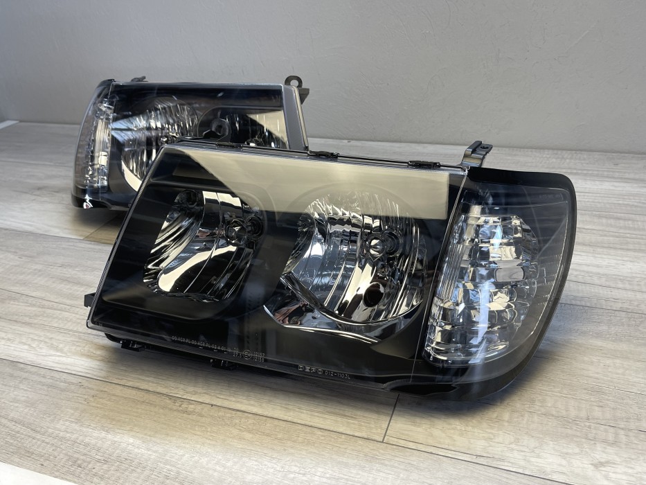 Чорні фари передні Toyota Land Cruiser FJ100 1998-2004