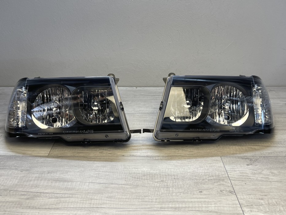 Чорні фари передні Toyota Land Cruiser FJ100 1998-2004