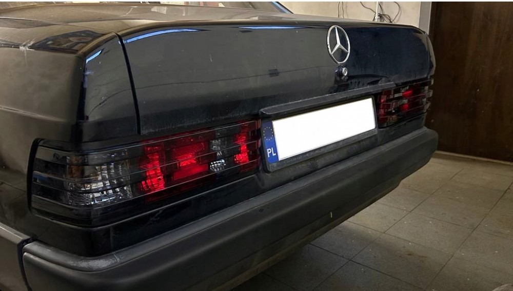 Тоновані ліхтарі задні Mercedes W201 / 190