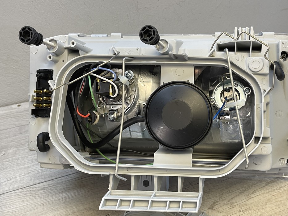 Тюнінгові фари передні Mercedes Е W124 1985-1993