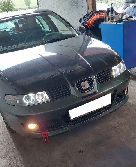 Фари передні із чорним корпусом SEAT LEON 1, TOLEDO 2