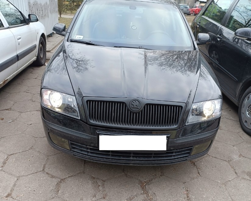 Фари передні чорні Skoda Octavia 2 A5 дорестайл
