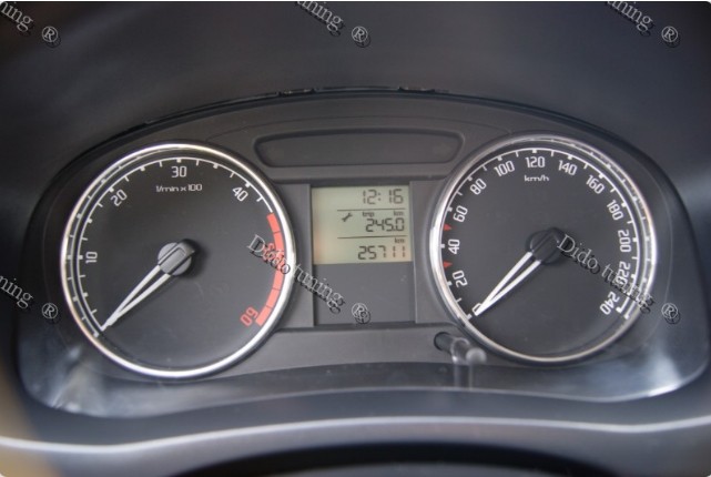 Кільця в щиток приладів Skoda Fabia II / Roomster