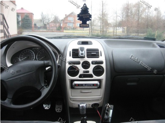 Хром кільця в щиток приладів Mitsubishi Carisma / Space Star