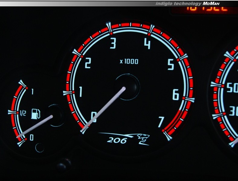 Тюнінгові накладки на панель приладів Citroen Berlingo