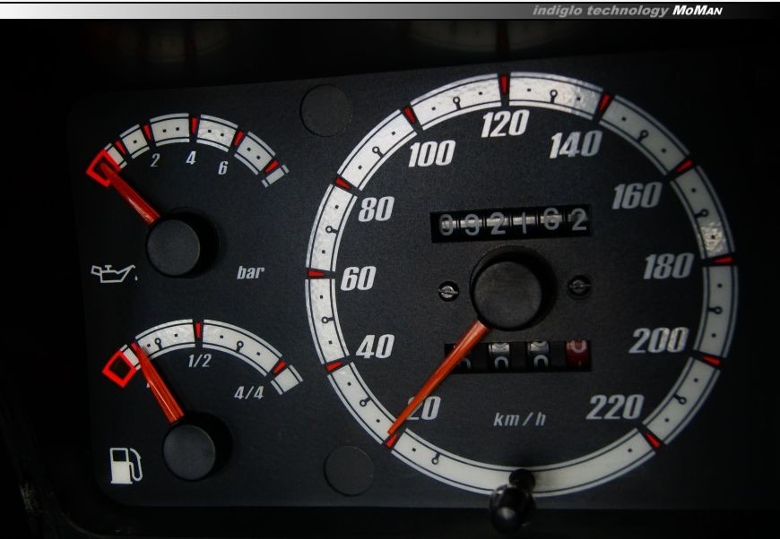 Тюнінгові накладки в щиток приладів Peugeot 205