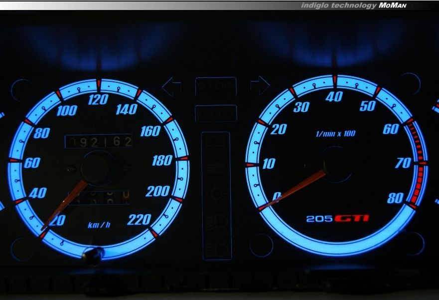 Тюнінгові накладки в щиток приладів Peugeot 205