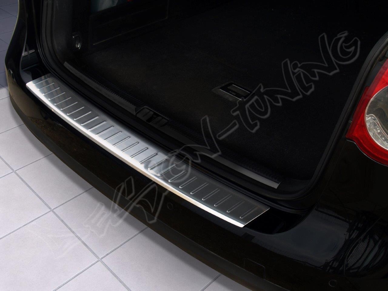 Накладка на бампер із загином Volkswagen Passat B6 Variant