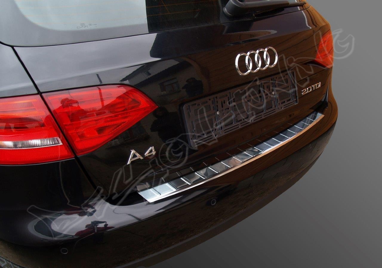 Накладка на бампер із загином та ребрами AUDI A4 B8 AVANT