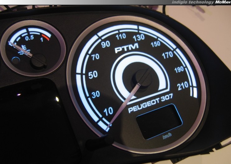 Тюнінгові накладки в приладку Peugeot 307 вер. 3