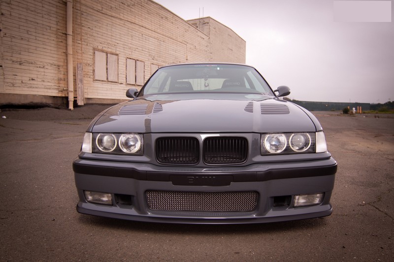 Решітка радіатора (ніздрі) BMW E36 дорестайл, чорна