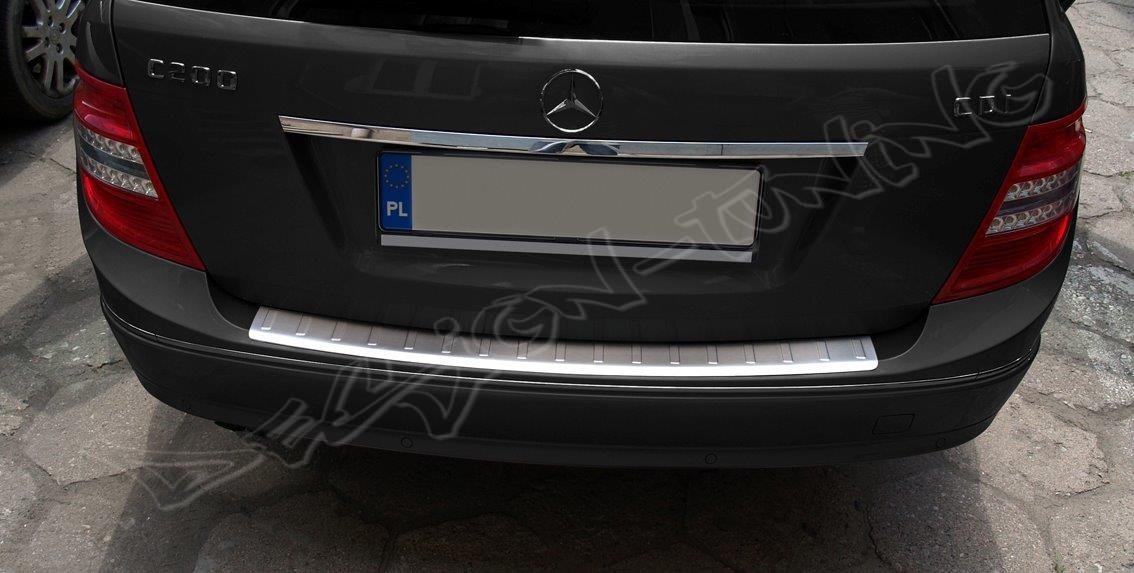Накладка на бампер із загином Mercedes C W204 Combi